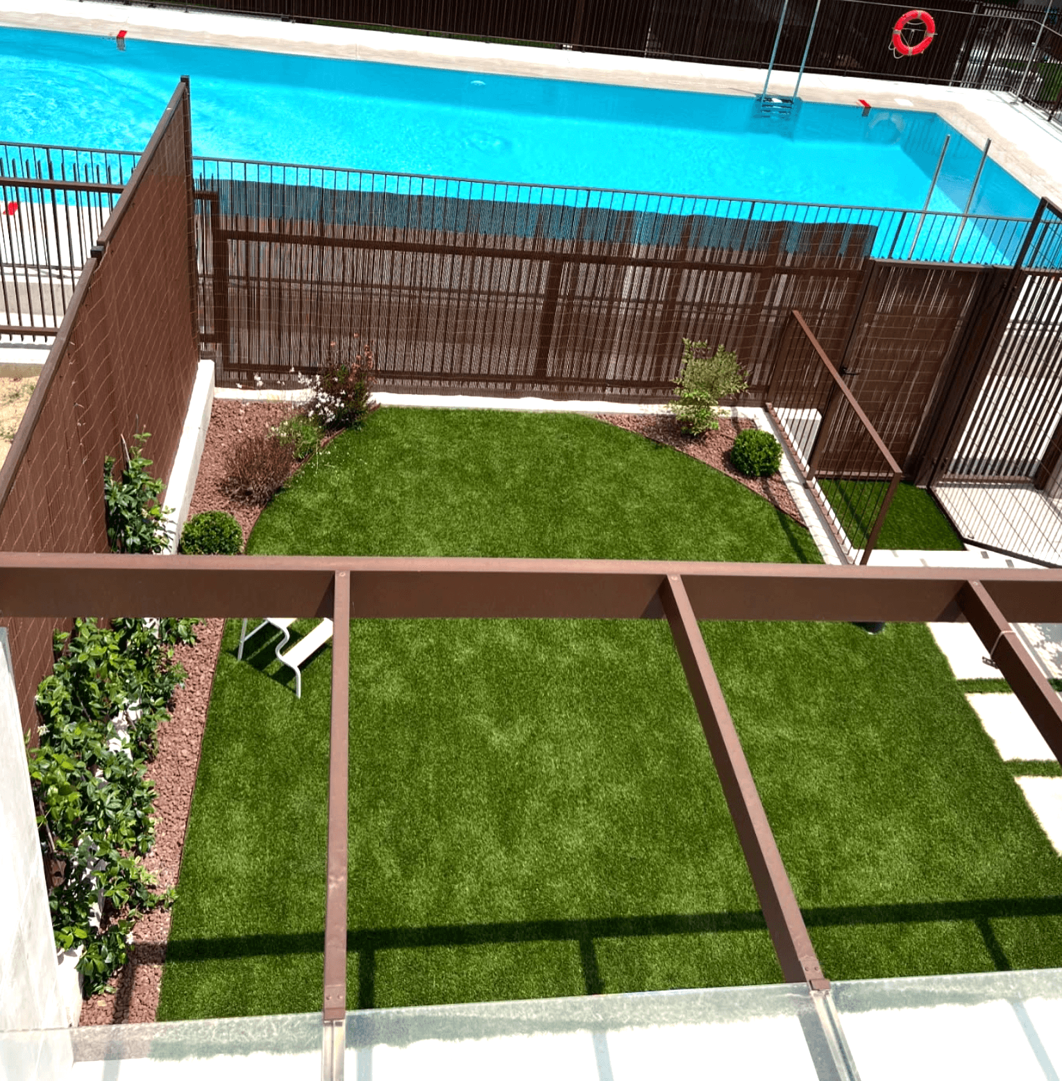 backyard-pool-turf-view