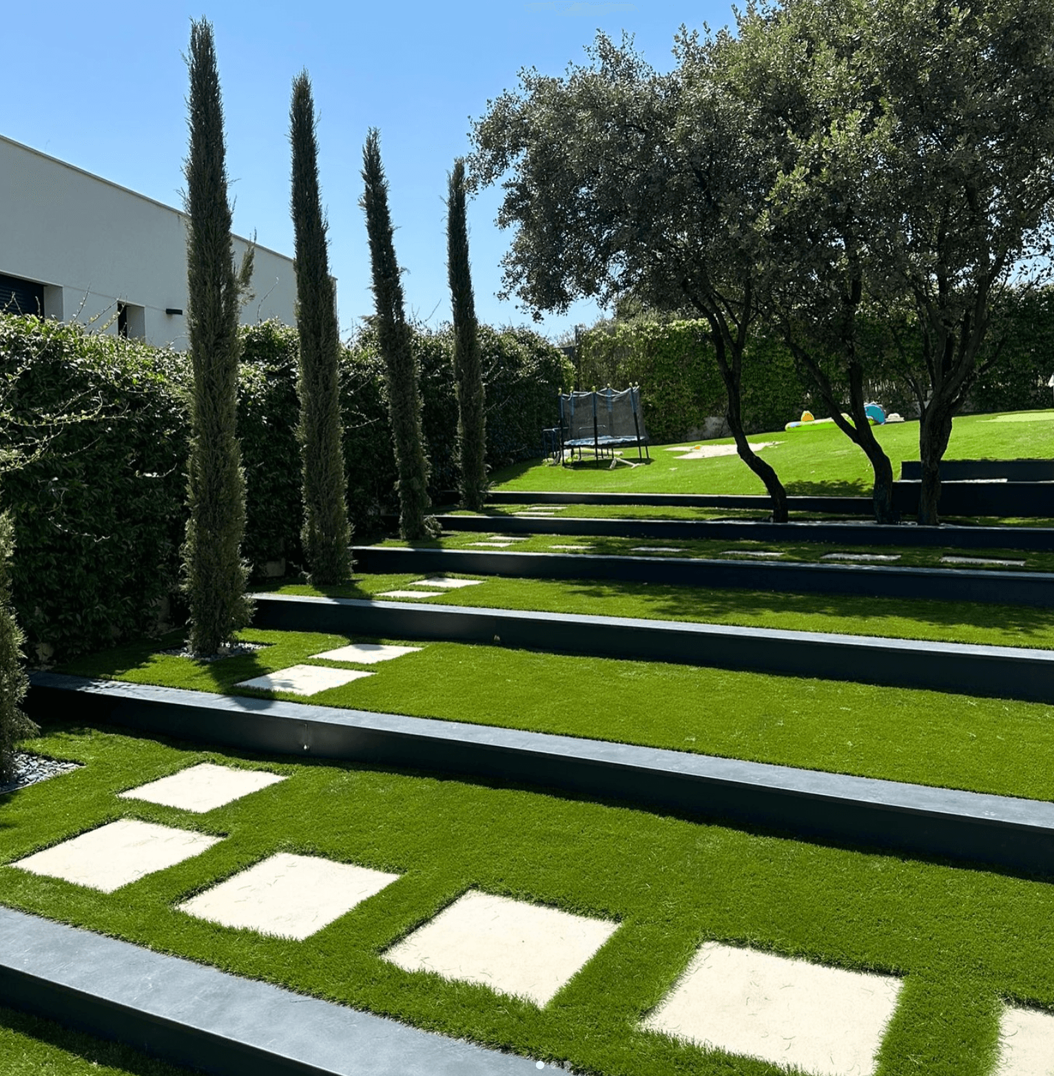 tiered-lawn-garden